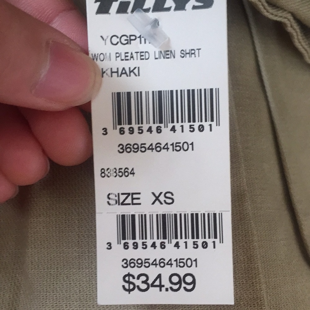 NWT West of Melrose Pleated Khaki Shorts - Picture 5 of 5